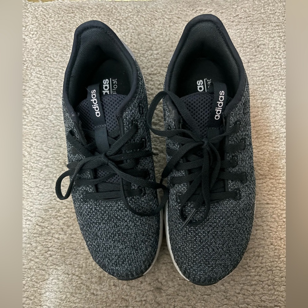 Adidas Tennis Shoes